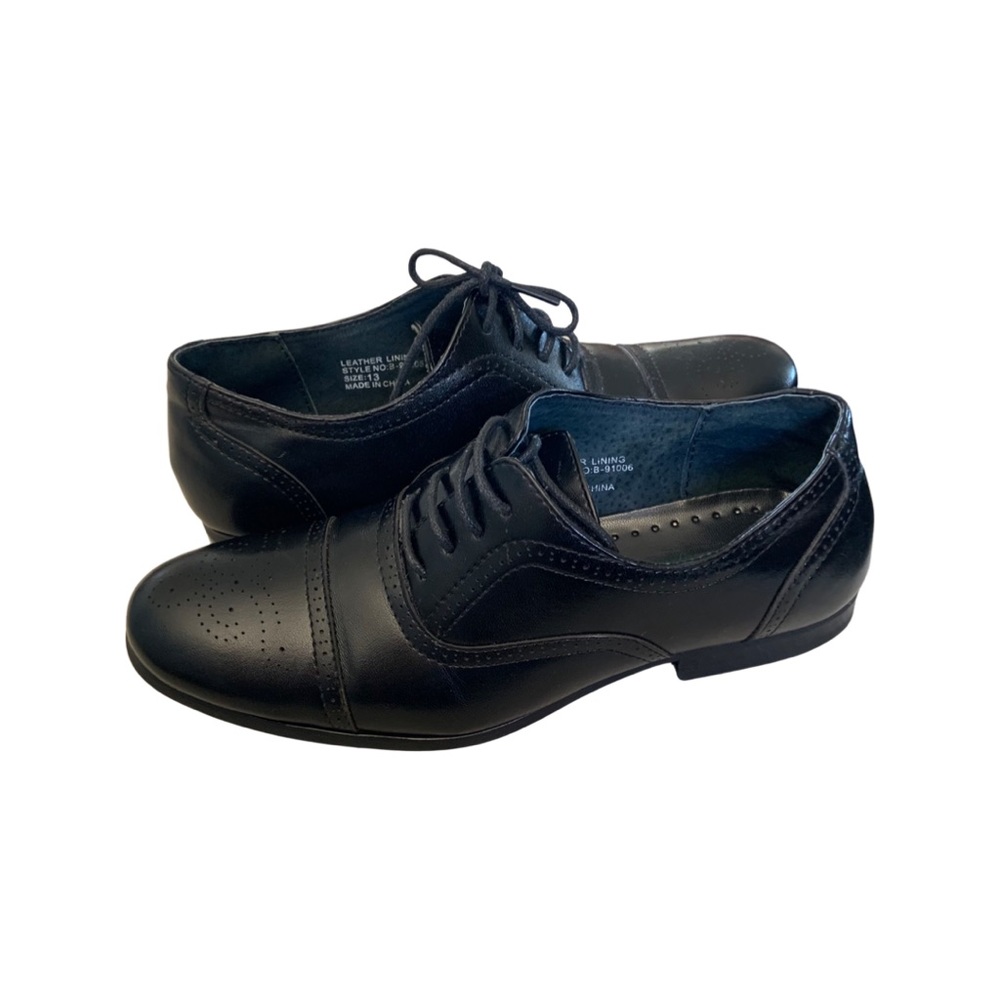 Big Boys black leather lace  dress  shoes and belt  . shoes size 13